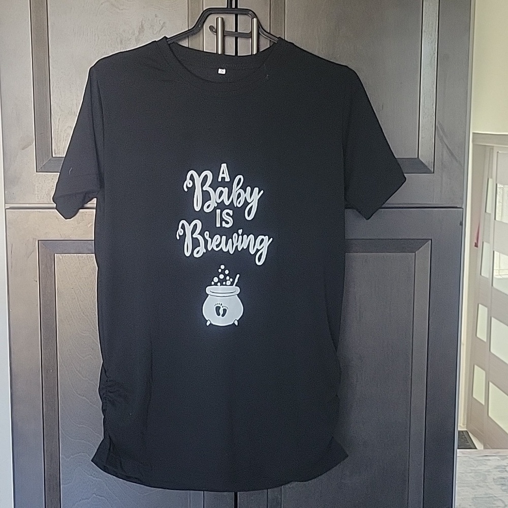 NWOT - A Baby is Brewing Ruched Maternity Tshirt - Picture 2 of 5